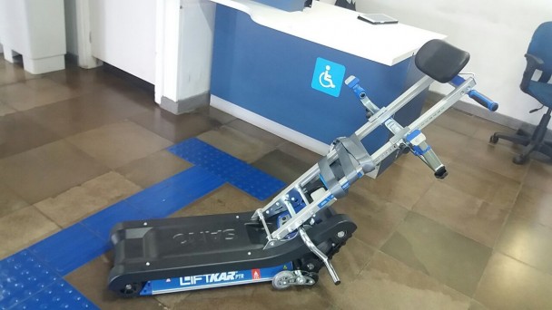 Carro Escalador de Escadas