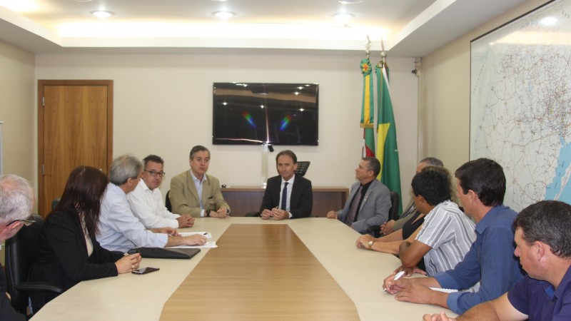 Reunião foi realizada na sede da Secretaria de Logística e Transportes