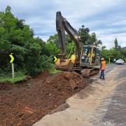 Na foto, rodovias em obras.