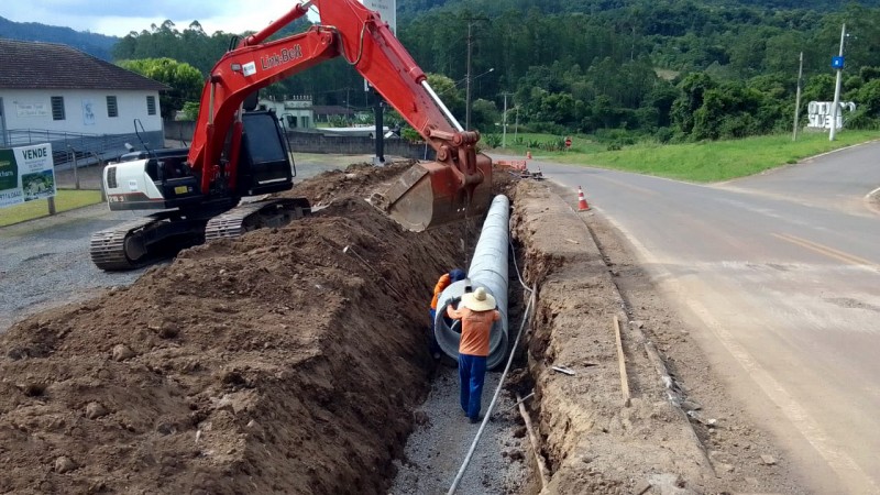 Obras avan&ccedil;am na VRS-826, entre Feliz e Alto Feliz